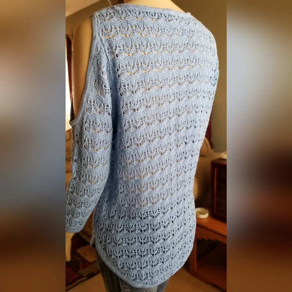 Jeanne Pierre Blue Top - Picture 3 of 6